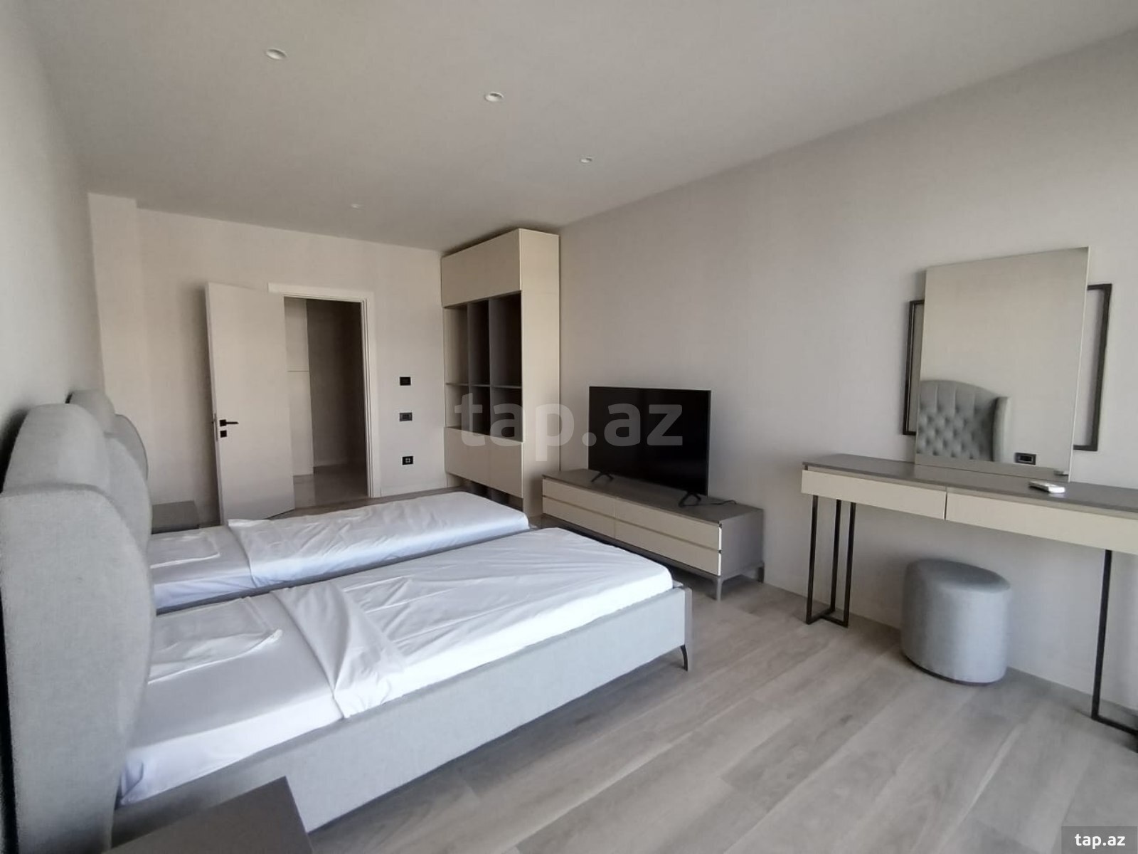 3-otaqlı yeni tikili kirayə verilir, Sea Breeze, 160 m²