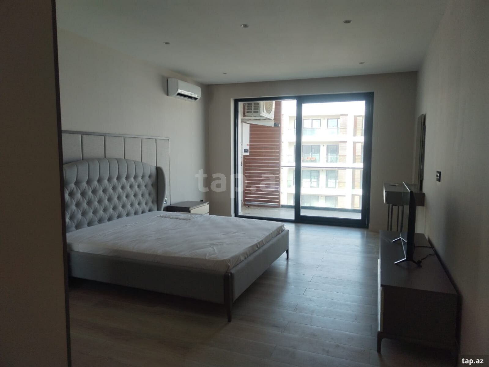 3-otaqlı yeni tikili kirayə verilir, Sea Breeze, 160 m²