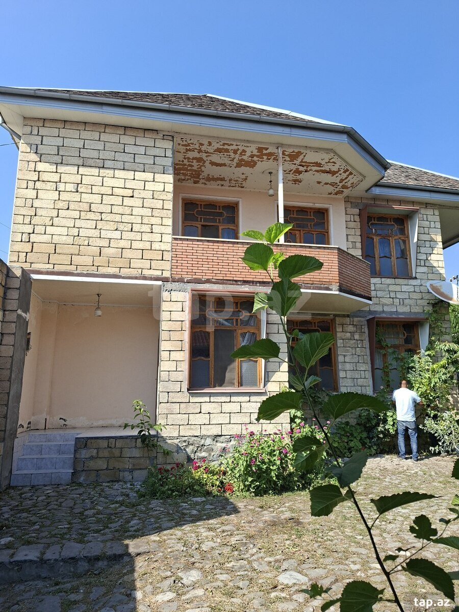 Həyət evi, Şəki ş.