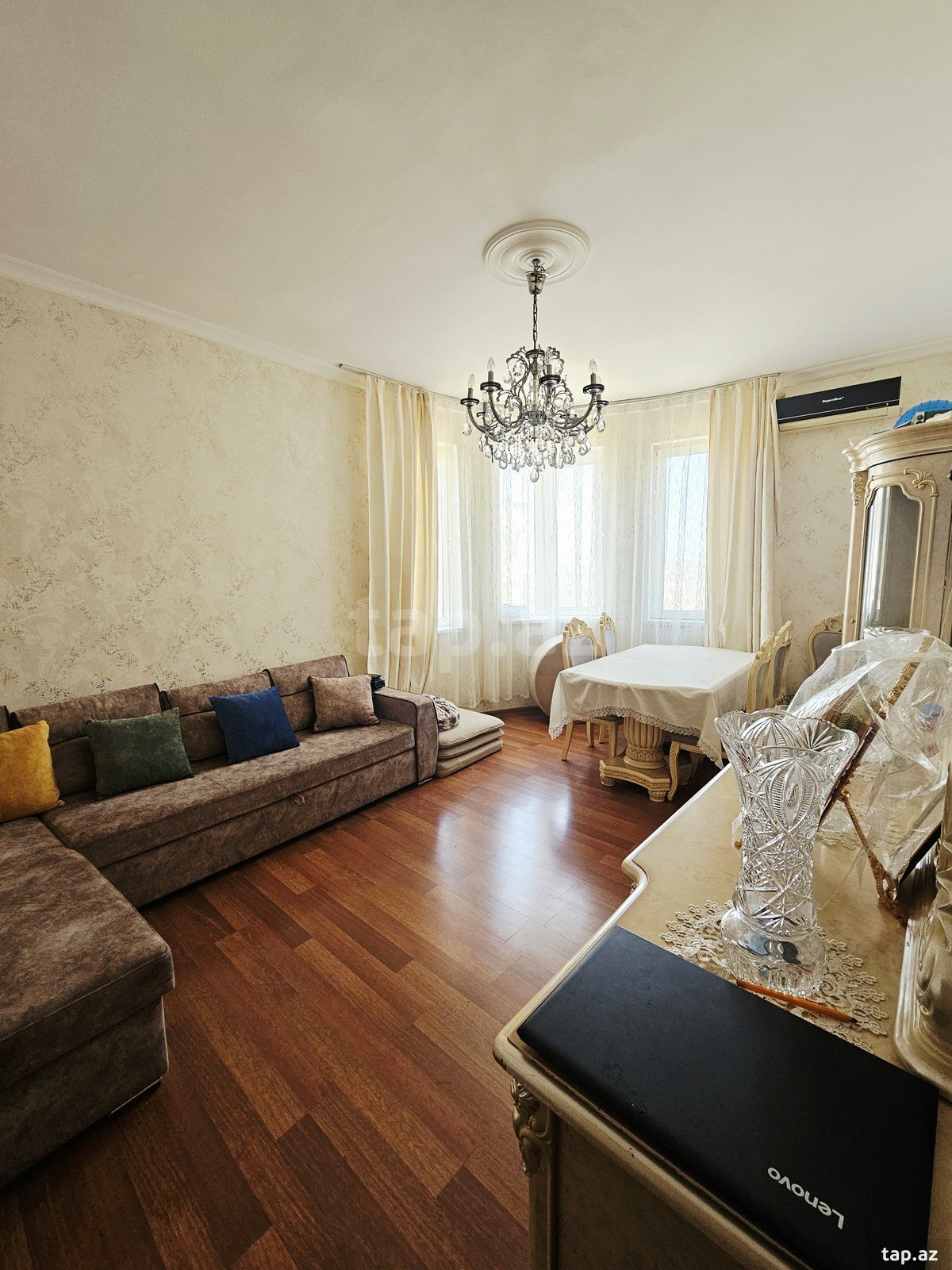 2 otaqlı mənzil satılır, Bakı