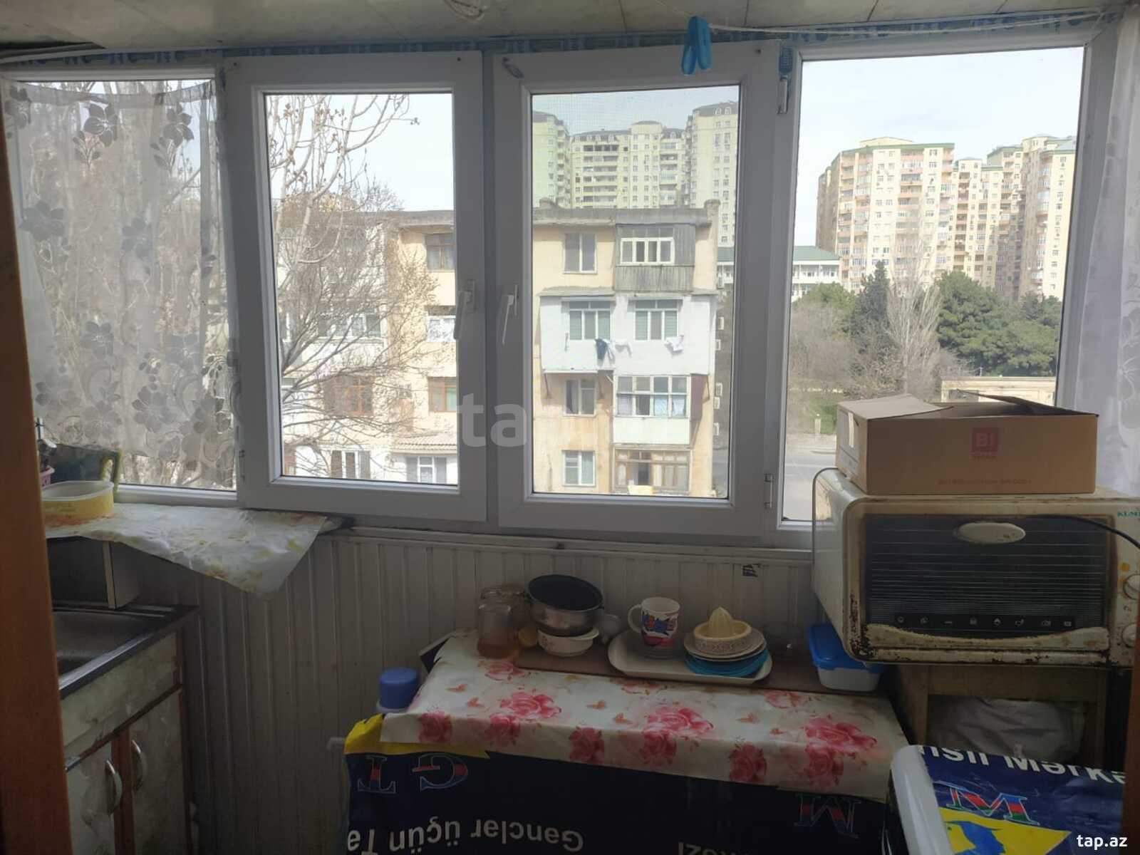 2-otaqlı mənzil kirayə verilir, Ə.Əhmədov küç., 40 m²