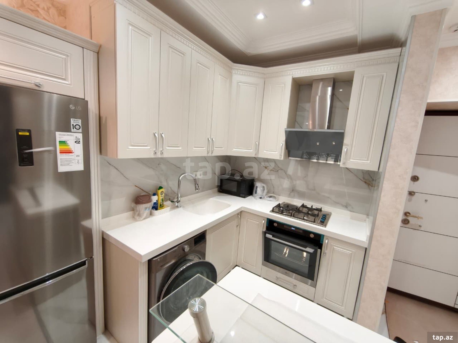 2-otaqlı yeni tikili kirayə verilir, Tbilisi pr., 60 m²