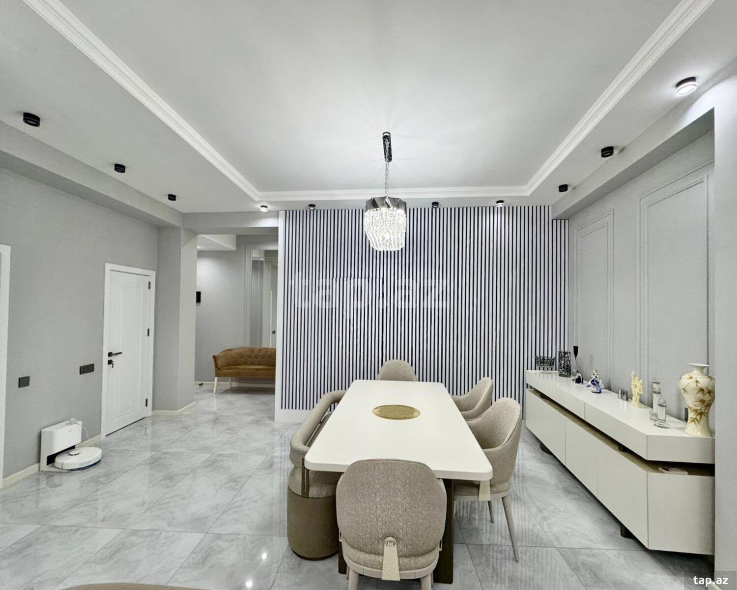 2-otaqlı yeni tikili, Binəqədi r., 90 m²