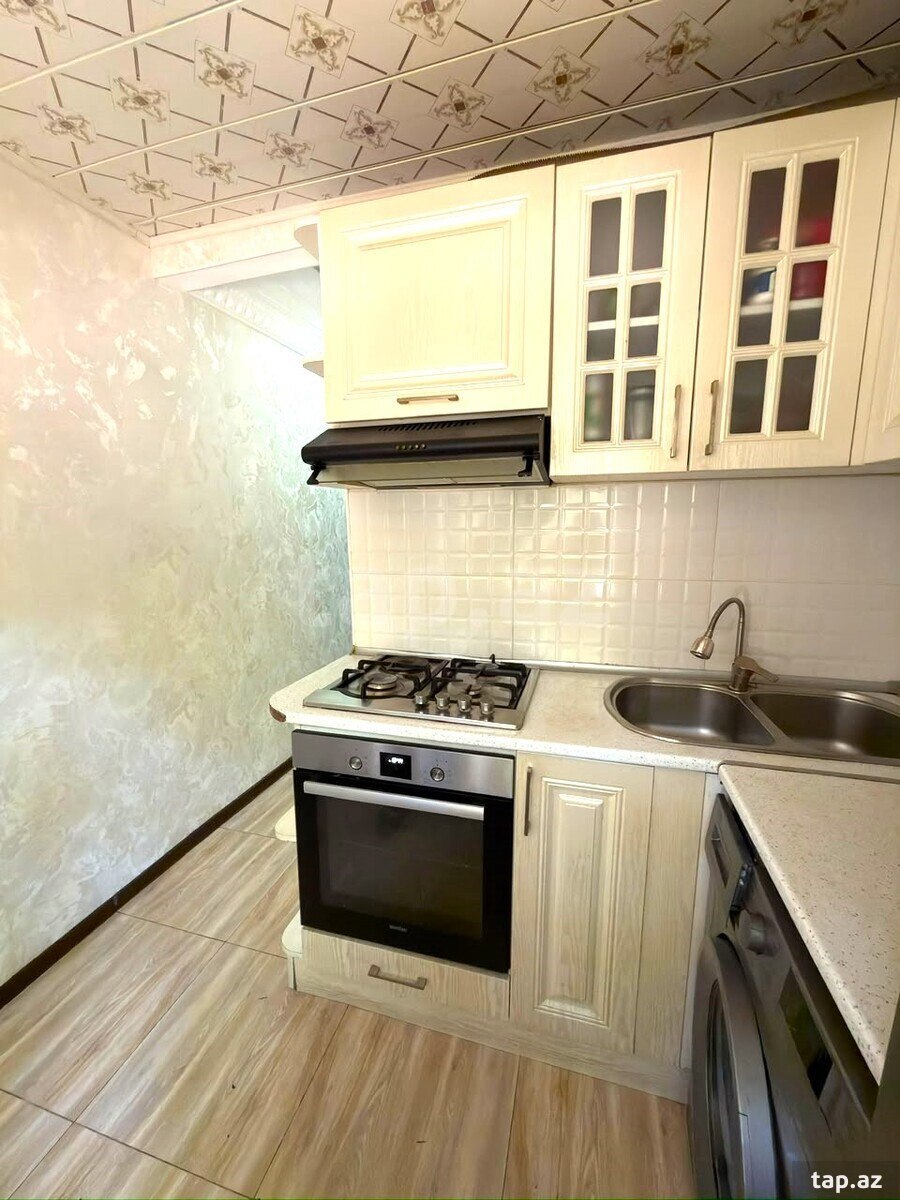 3-otaqlı mənzil, Neftçilər m., 70 m²