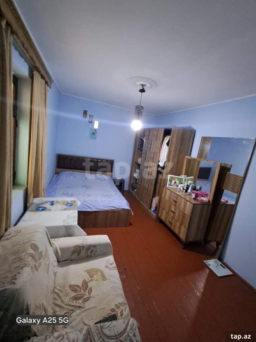 Həyət evi, Azadlıq m.