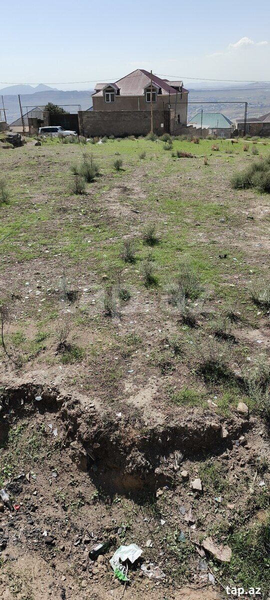 Torpaq satılır, Bakı