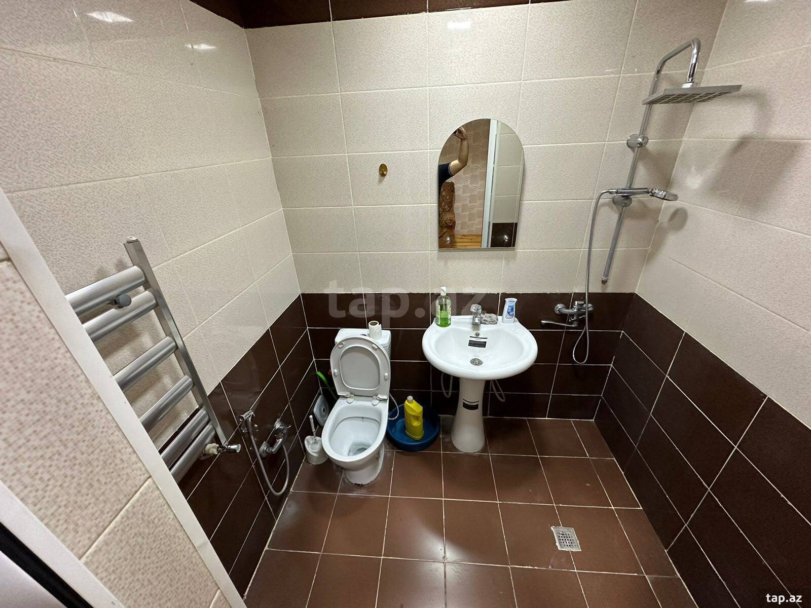 1-otaqlı yeni tikili kirayə verilir, İnşaatçılar m., 65 m²