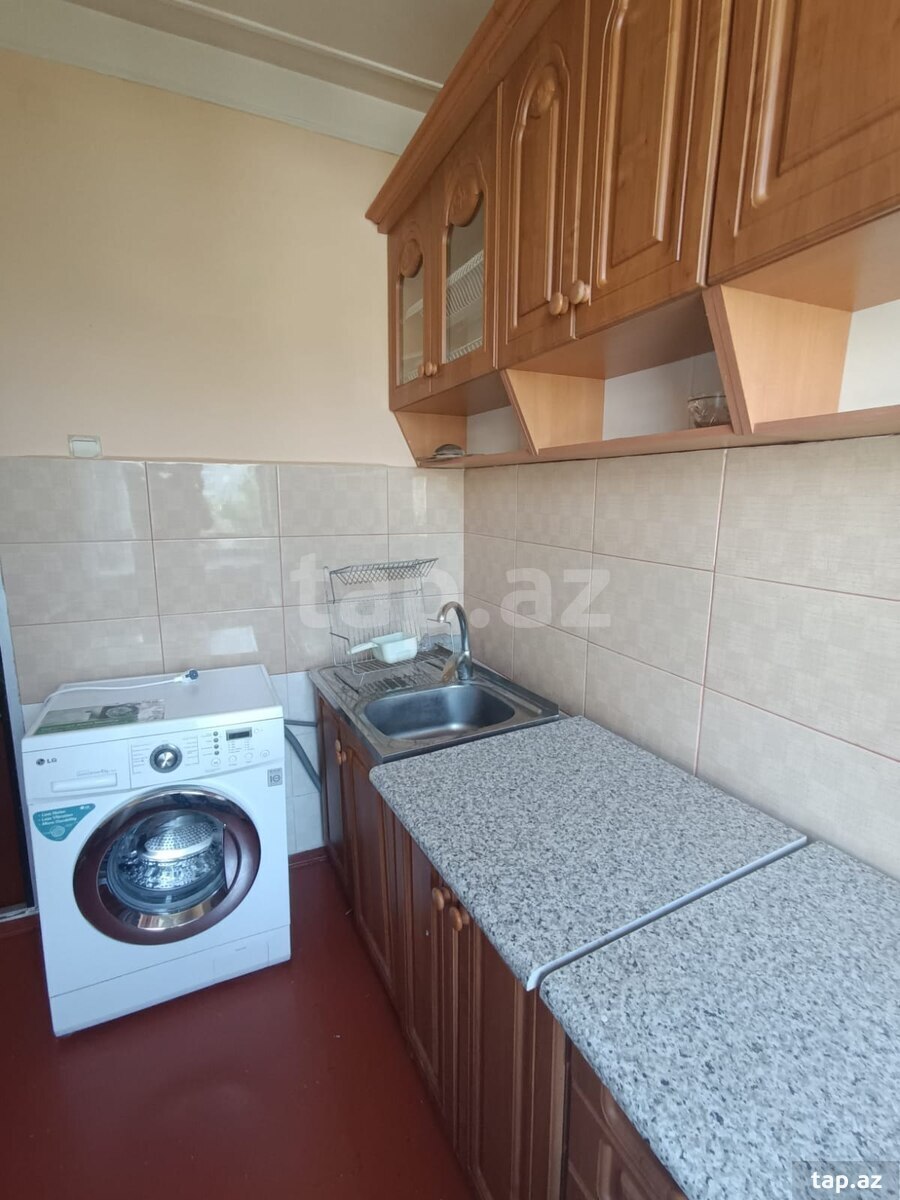 2-otaqlı mənzil, 1-ci mkr., 50 m²