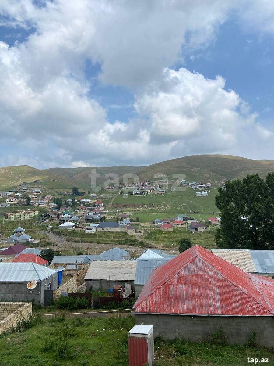 Həyət evi, Mikayıl Müşfiq küç.