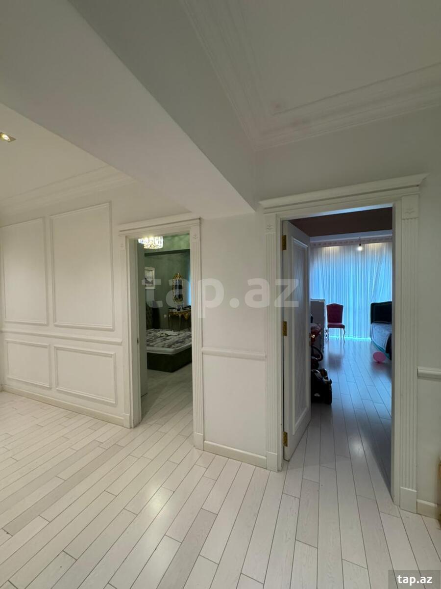 4-otaqlı yeni tikili, 8 Noyabr pr., 181 m²