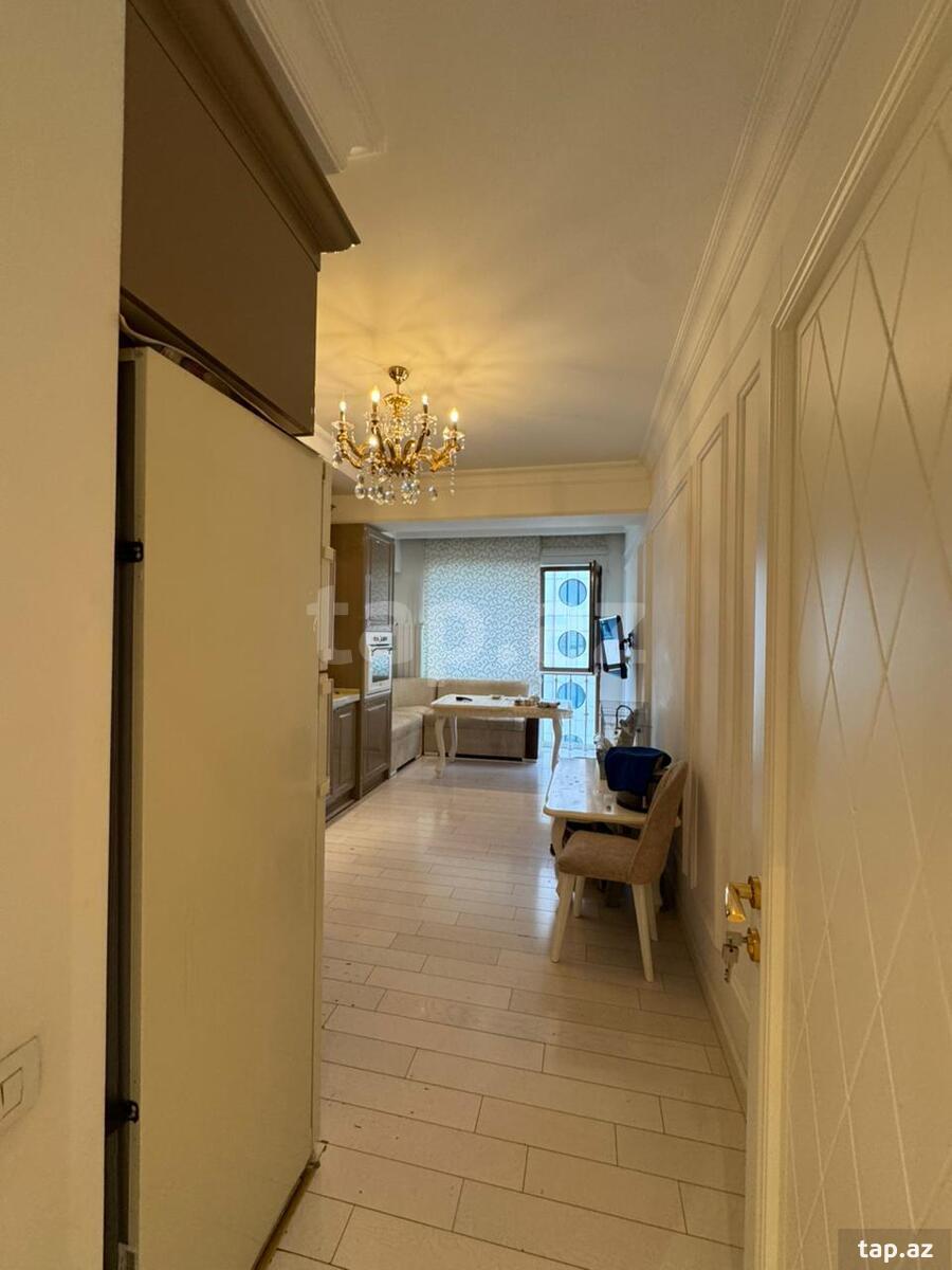 4-otaqlı yeni tikili, 8 Noyabr pr., 181 m²