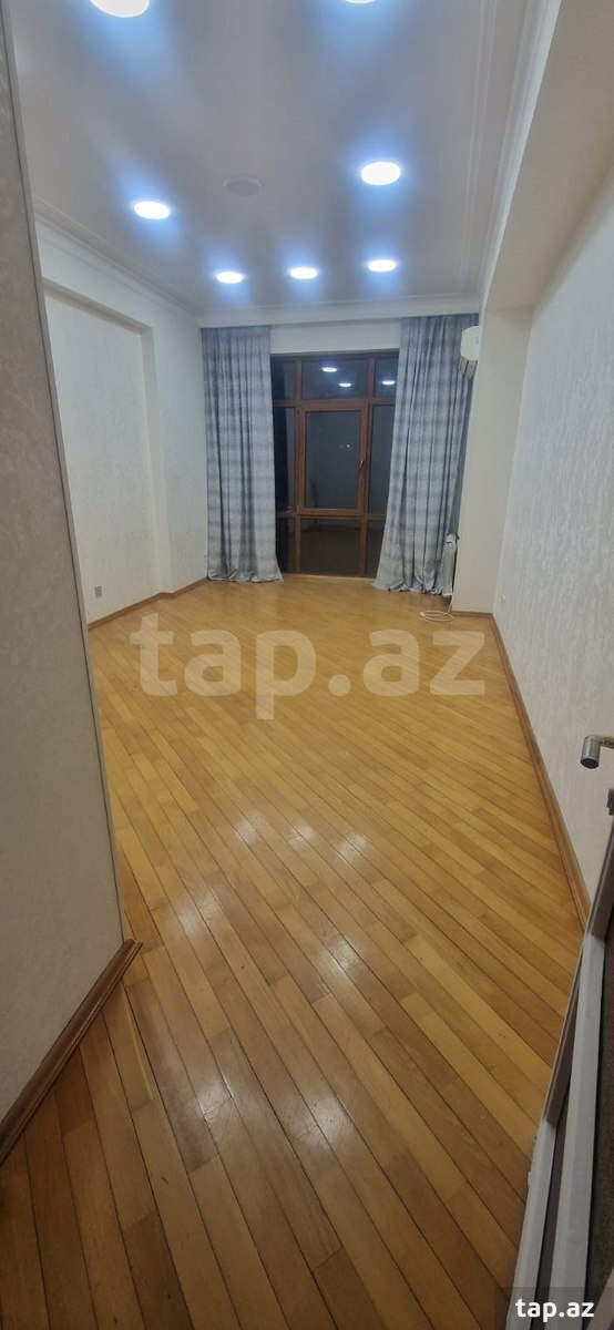 3-otaqlı yeni tikili, R.Behbudov küç., 136 m²