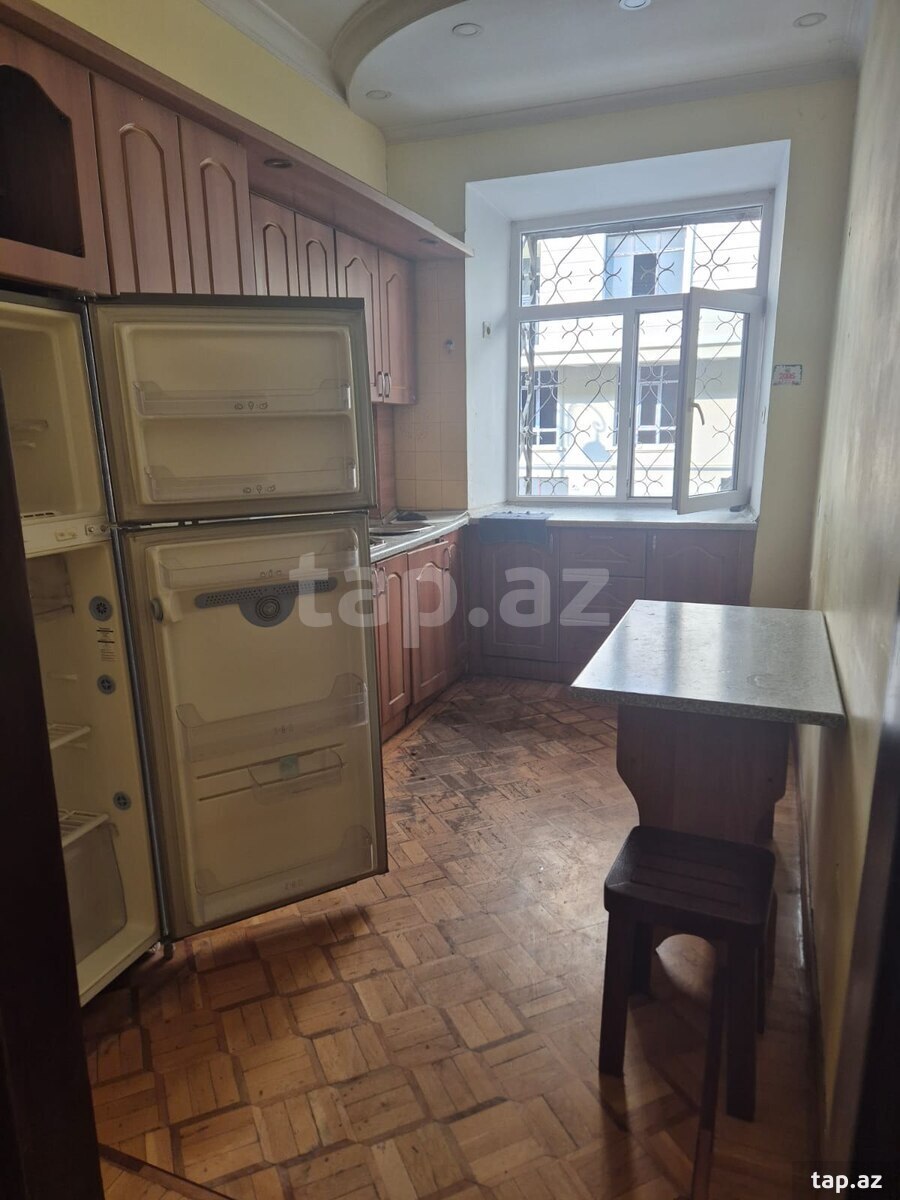 3-otaqlı mənzil kirayə verilir, Əhmədbəy Ağaoğlu küç., 90 m²