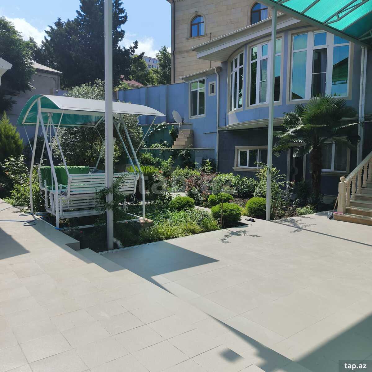 Həyət evi kirayə verilir, Qara Qarayev m.