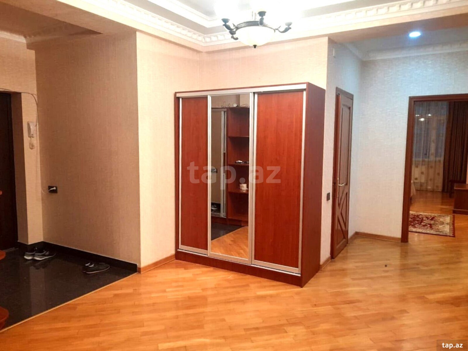 4-otaqlı yeni tikili, Məhəmməd Naxçıvani küç., 170 m²