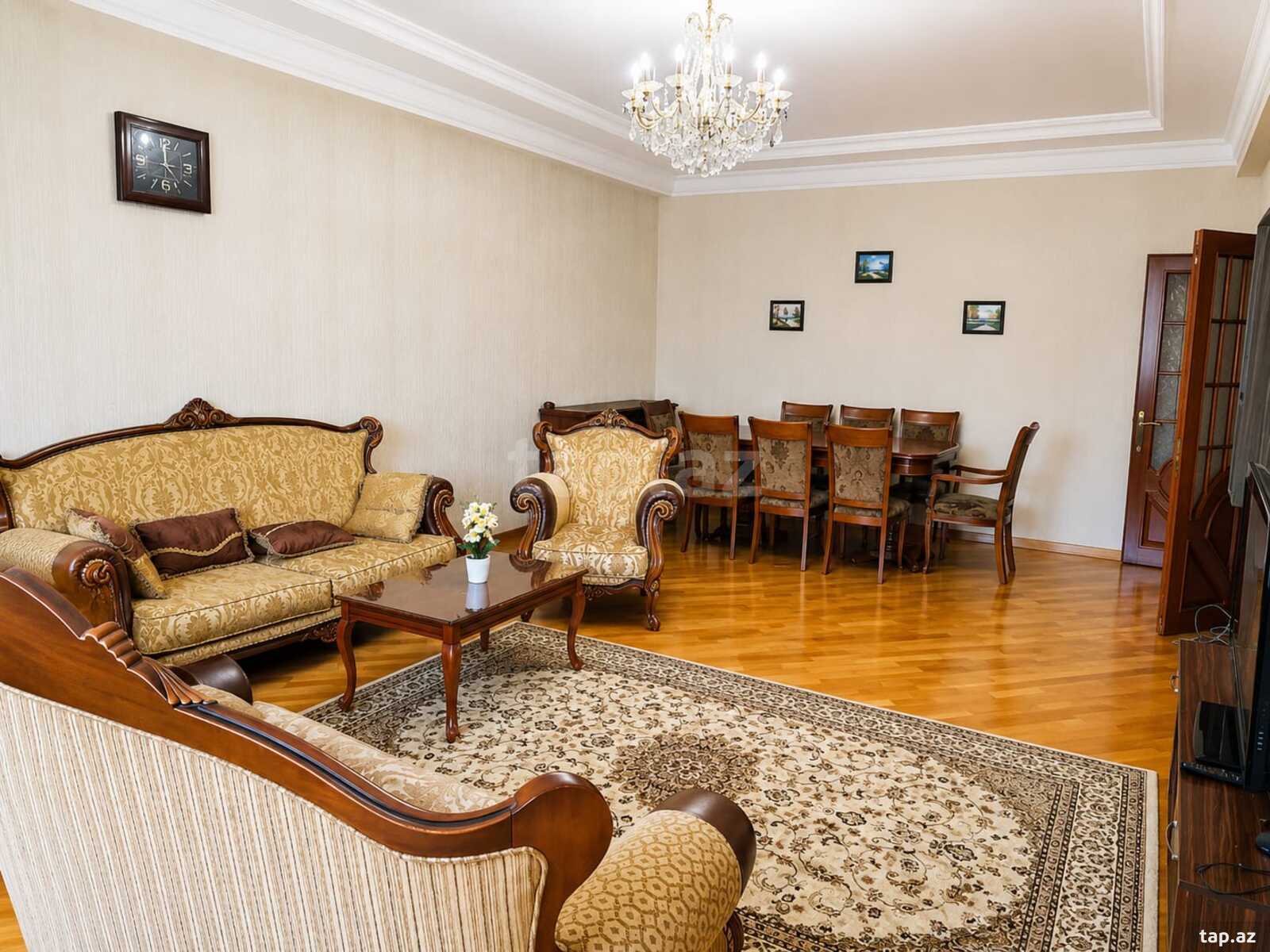 4-otaqlı yeni tikili, Məhəmməd Naxçıvani küç., 170 m²