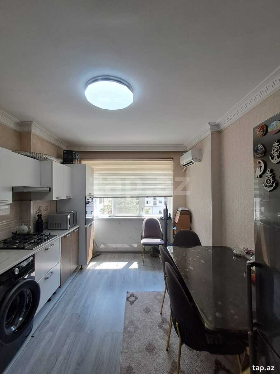 3-otaqlı mənzil, 8 Noyabr pr., 80 m²