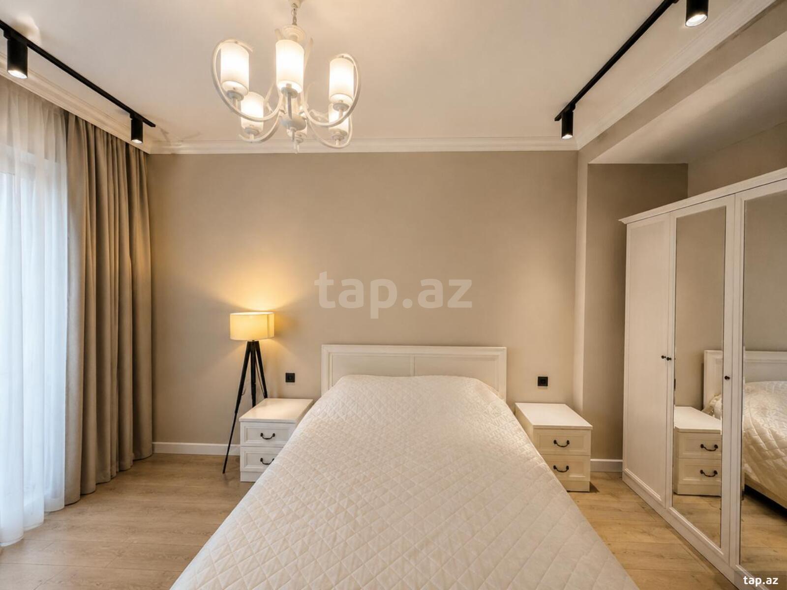 3-otaqlı yeni tikili, Həmdəm Ağayev küç., 122 m²