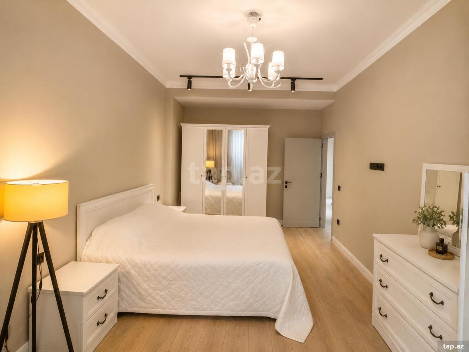 3-otaqlı yeni tikili, Həmdəm Ağayev küç., 122 m²