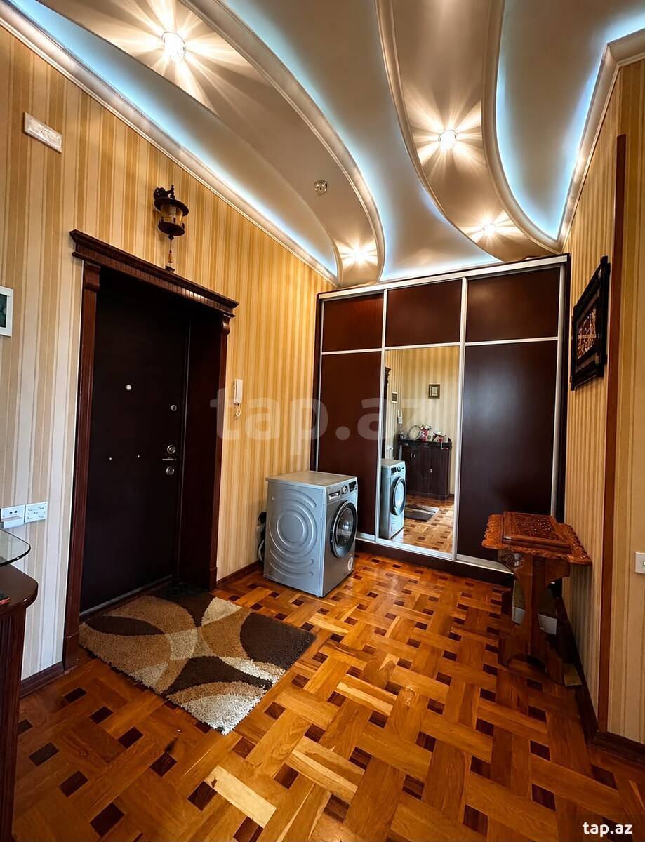 3-otaqlı yeni tikili, Qurban Xəlilov küç., 107 m²