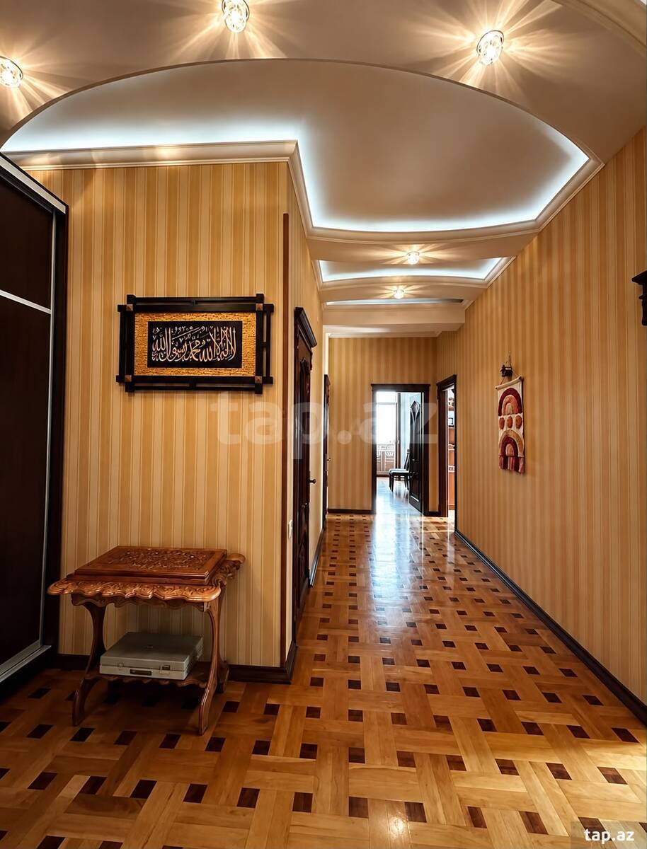 3-otaqlı yeni tikili, Qurban Xəlilov küç., 107 m²