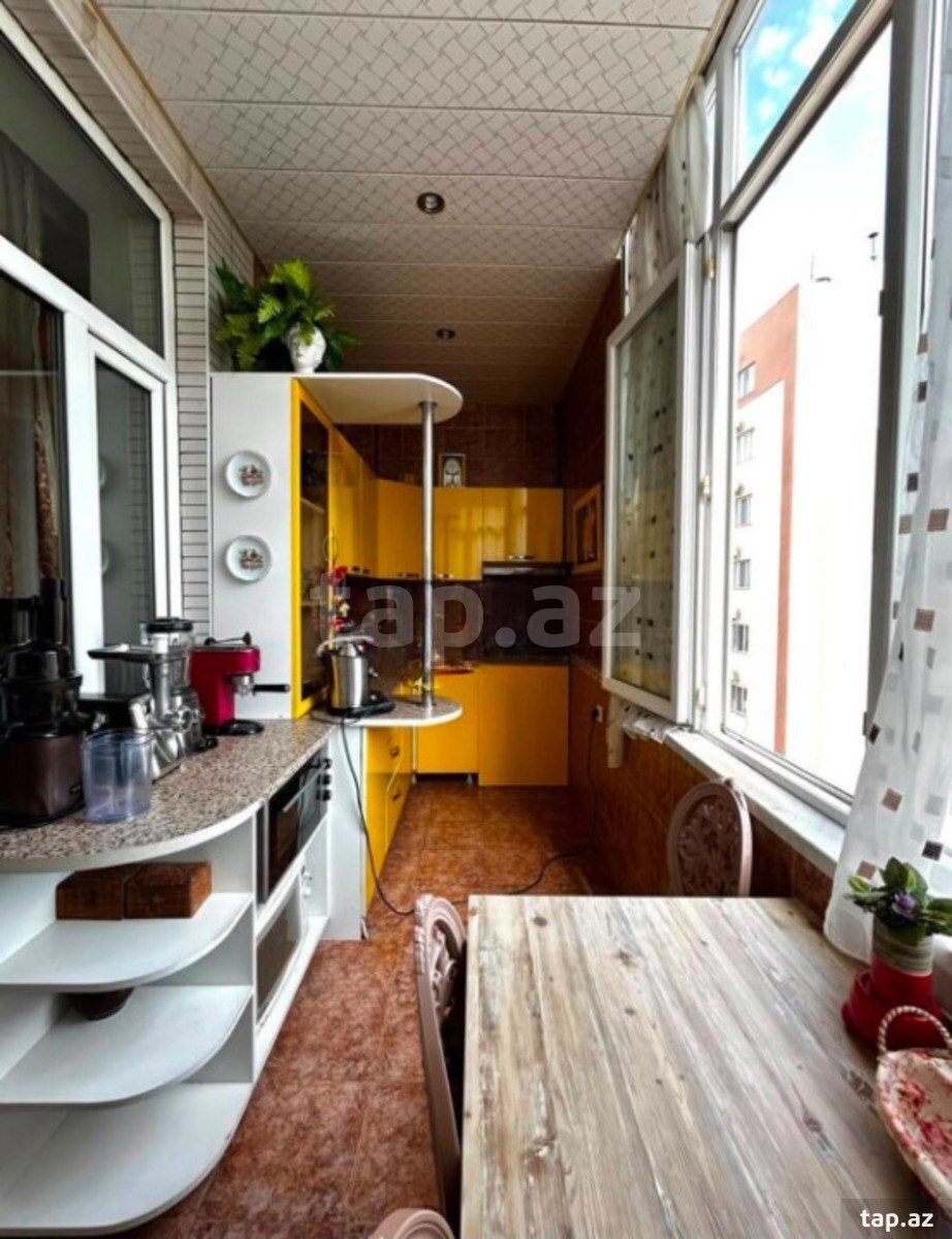 3-otaqlı yeni tikili, Qurban Xəlilov küç., 107 m²
