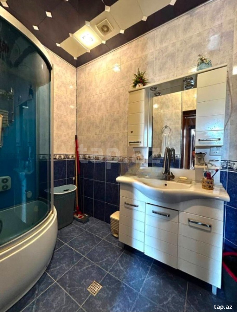 3-otaqlı yeni tikili, Qurban Xəlilov küç., 107 m²