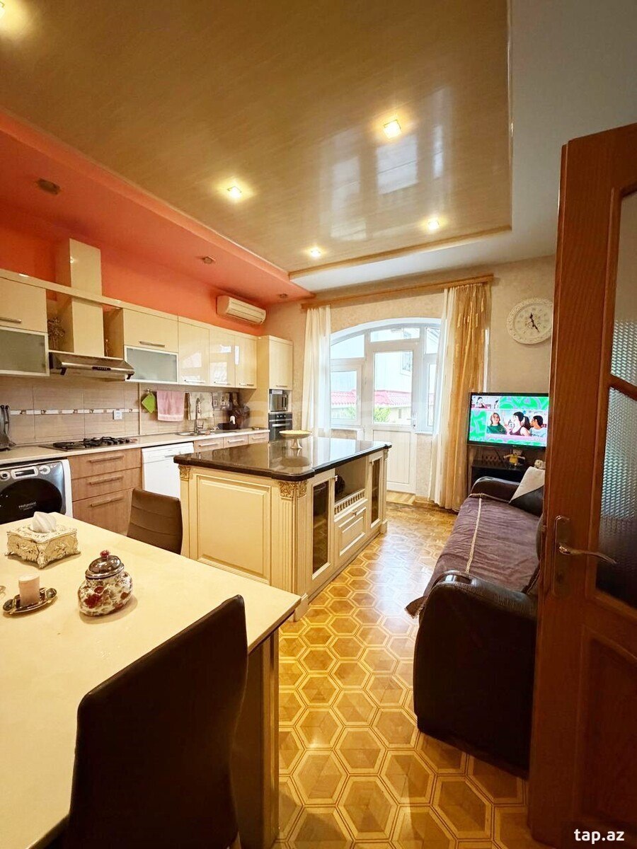 Villa, Badamdar qəs.