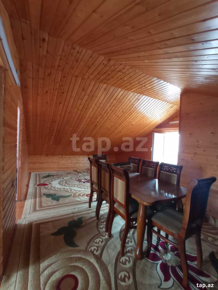Həyət evi, Saray qəs.