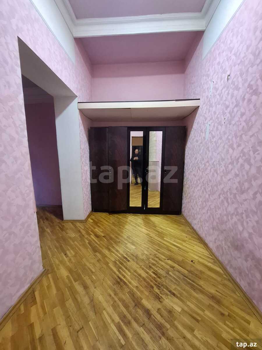 4-otaqlı mənzil kirayə verilir, 28 May m., 85 m²