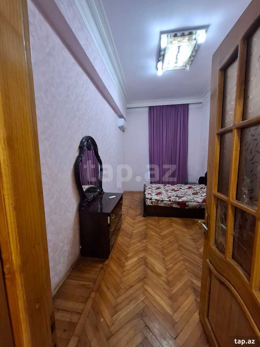 4-otaqlı mənzil kirayə verilir, 28 May m., 85 m²