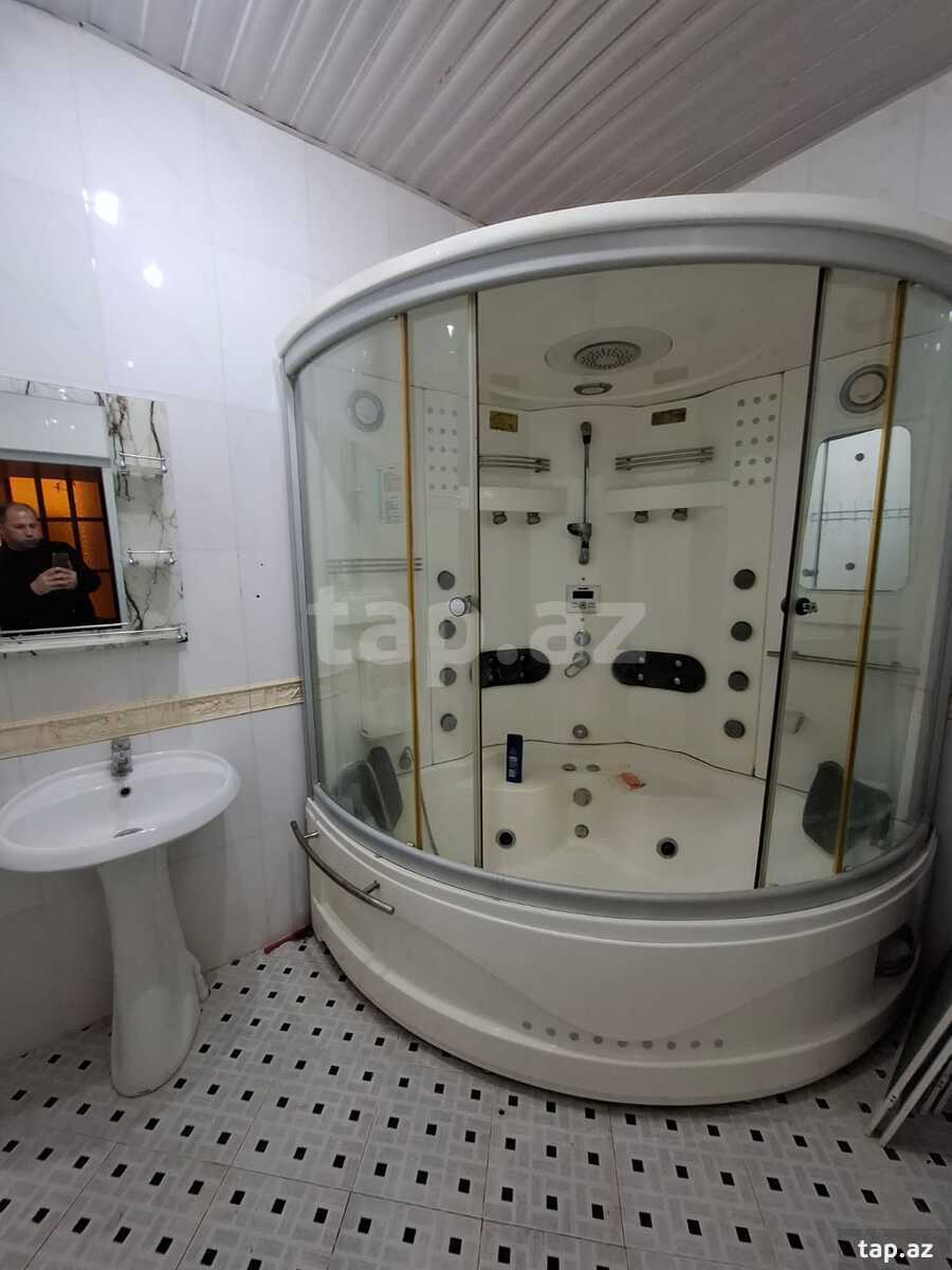4-otaqlı mənzil kirayə verilir, 28 May m., 85 m²