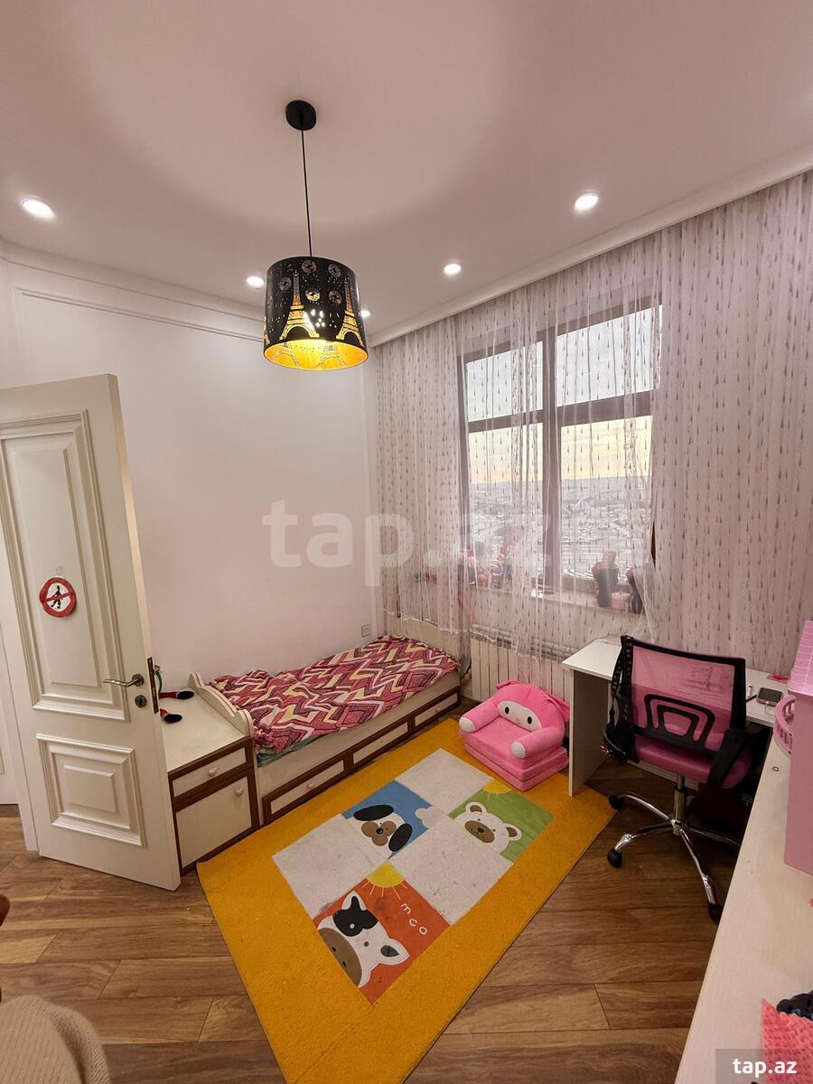 4-otaqlı yeni tikili, Moskva pr.8, 140 m²