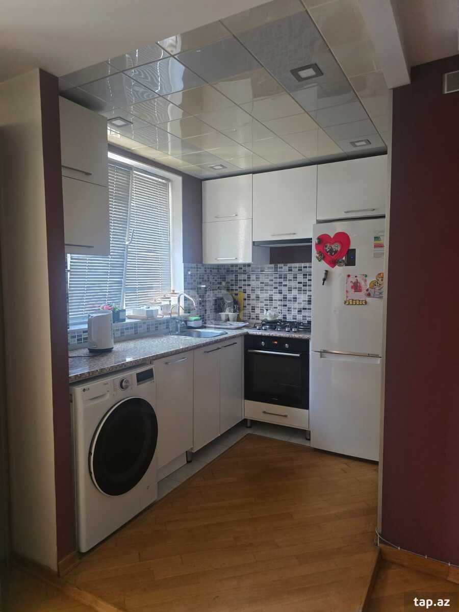 3-otaqlı mənzil, Elmlər Akademiyası m., 65 m²