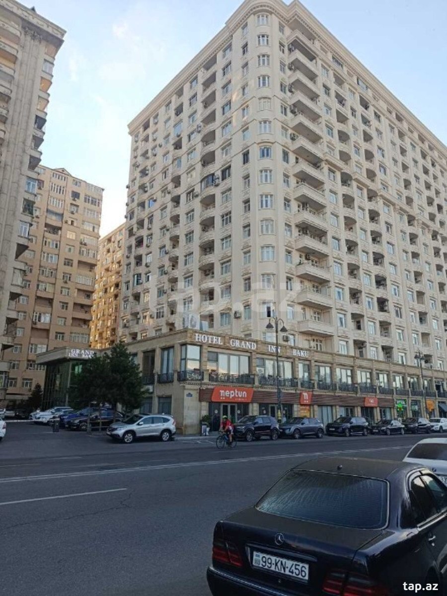 4-otaqlı yeni tikili, Nərimanov r., 170 m²