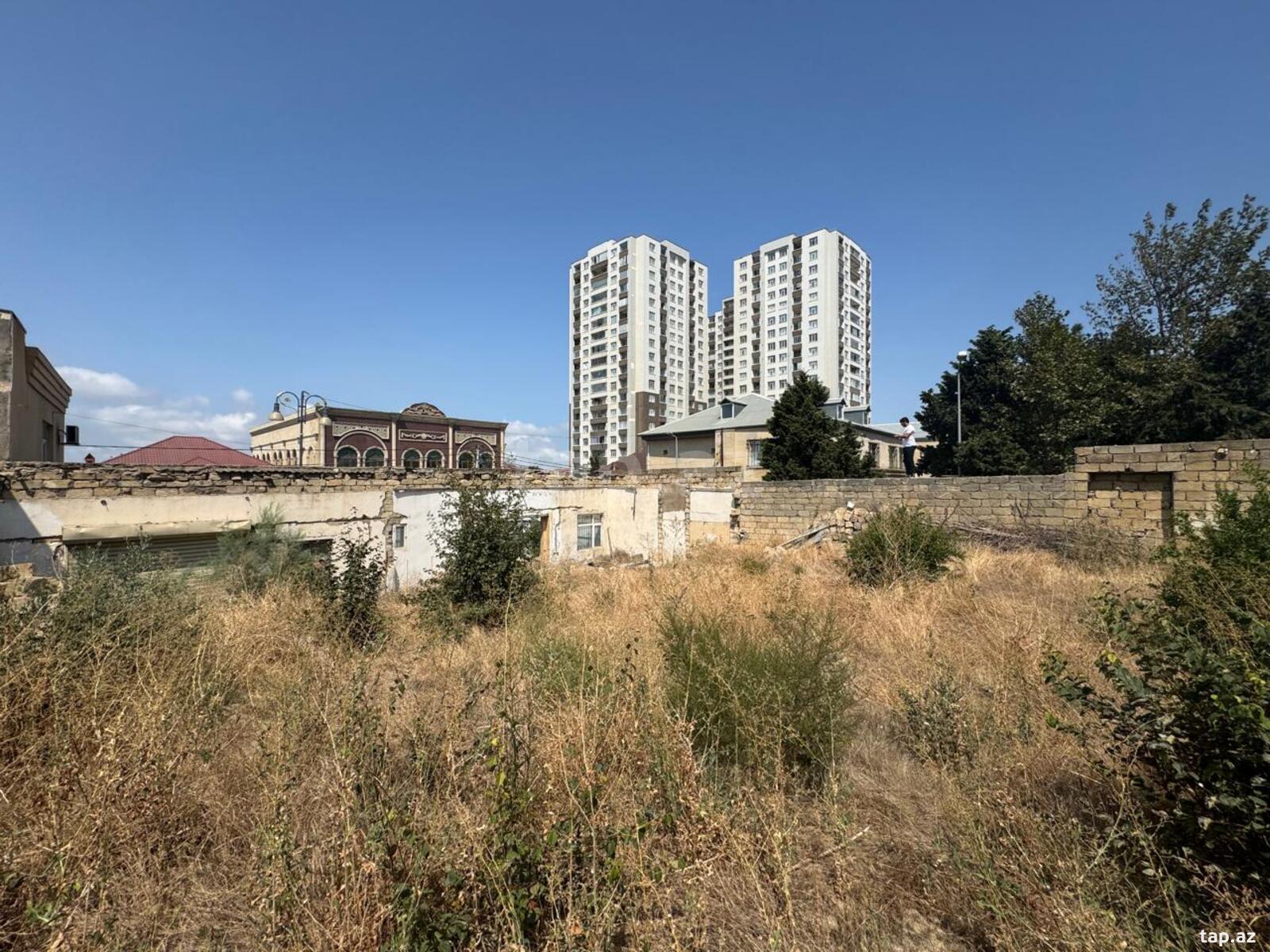 6 sot torpaq sahəsi, Abbasqulu Abbaszadə küç.