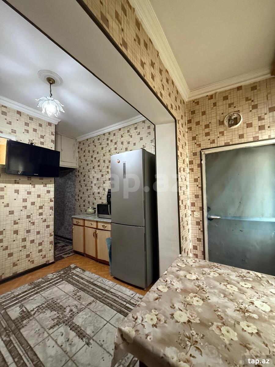 3-otaqlı mənzil, N. Tusi küç., 80 m²