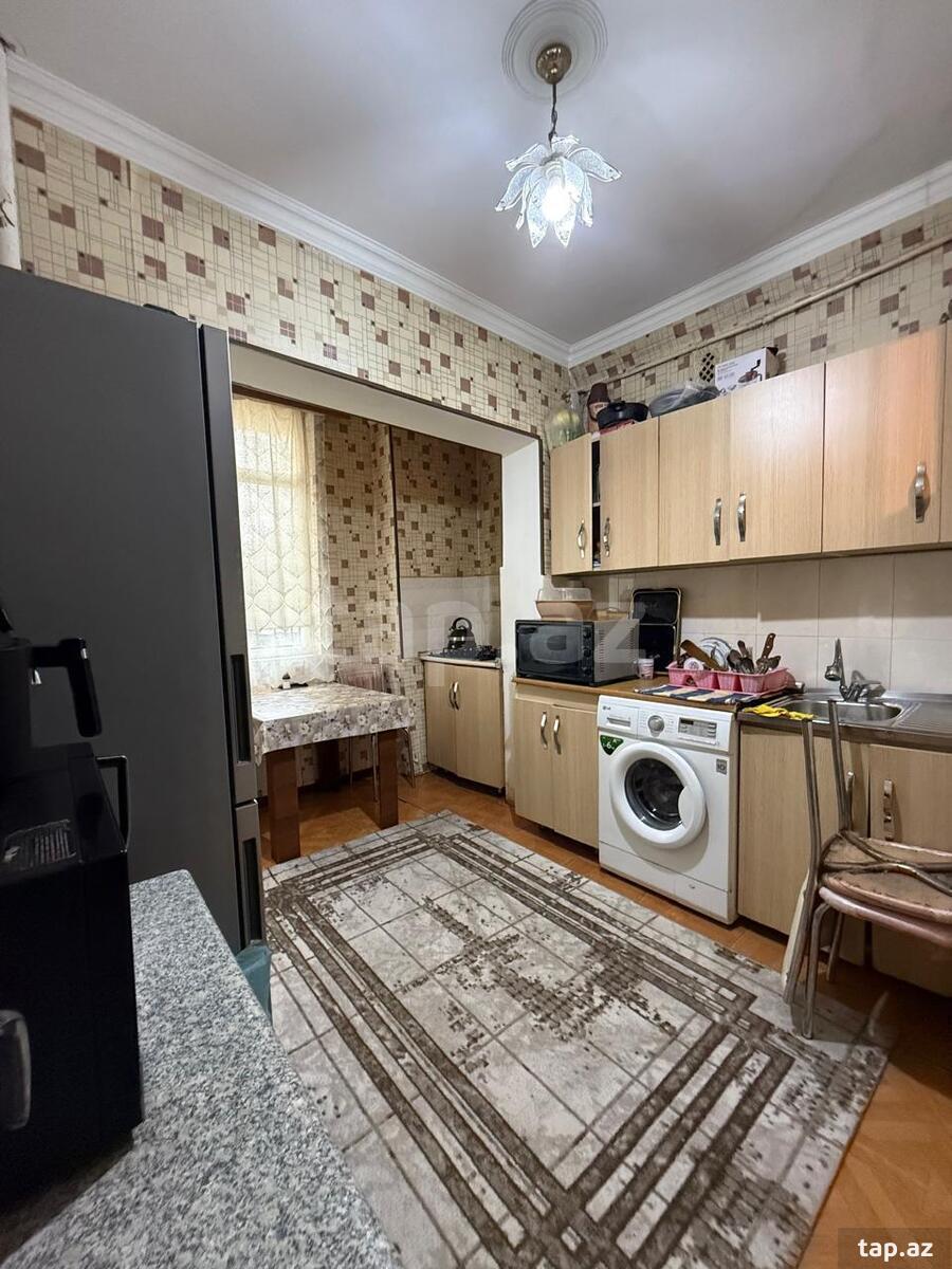 3-otaqlı mənzil, N. Tusi küç., 80 m²