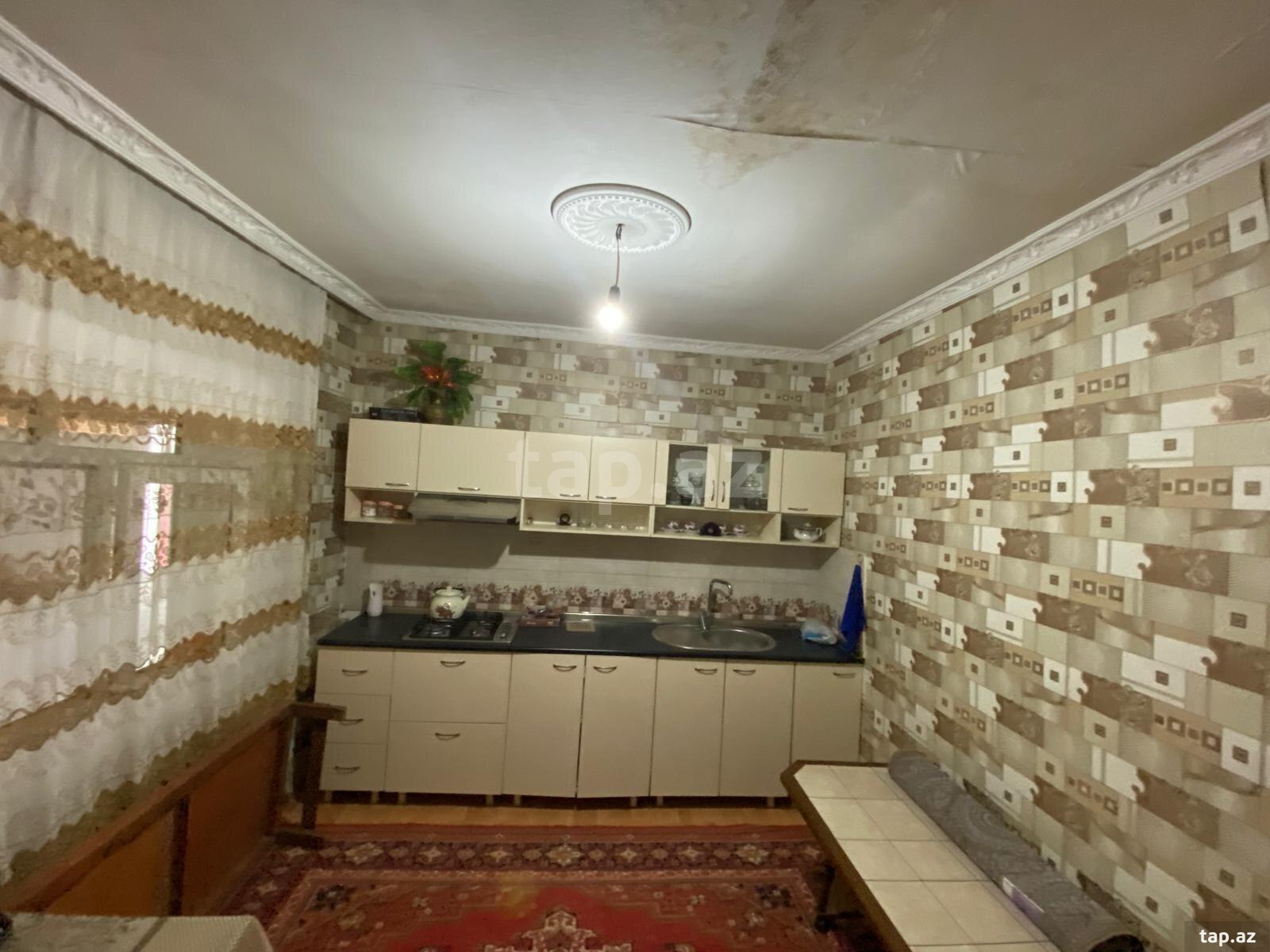 Həyət evi, Qarabağlı k.