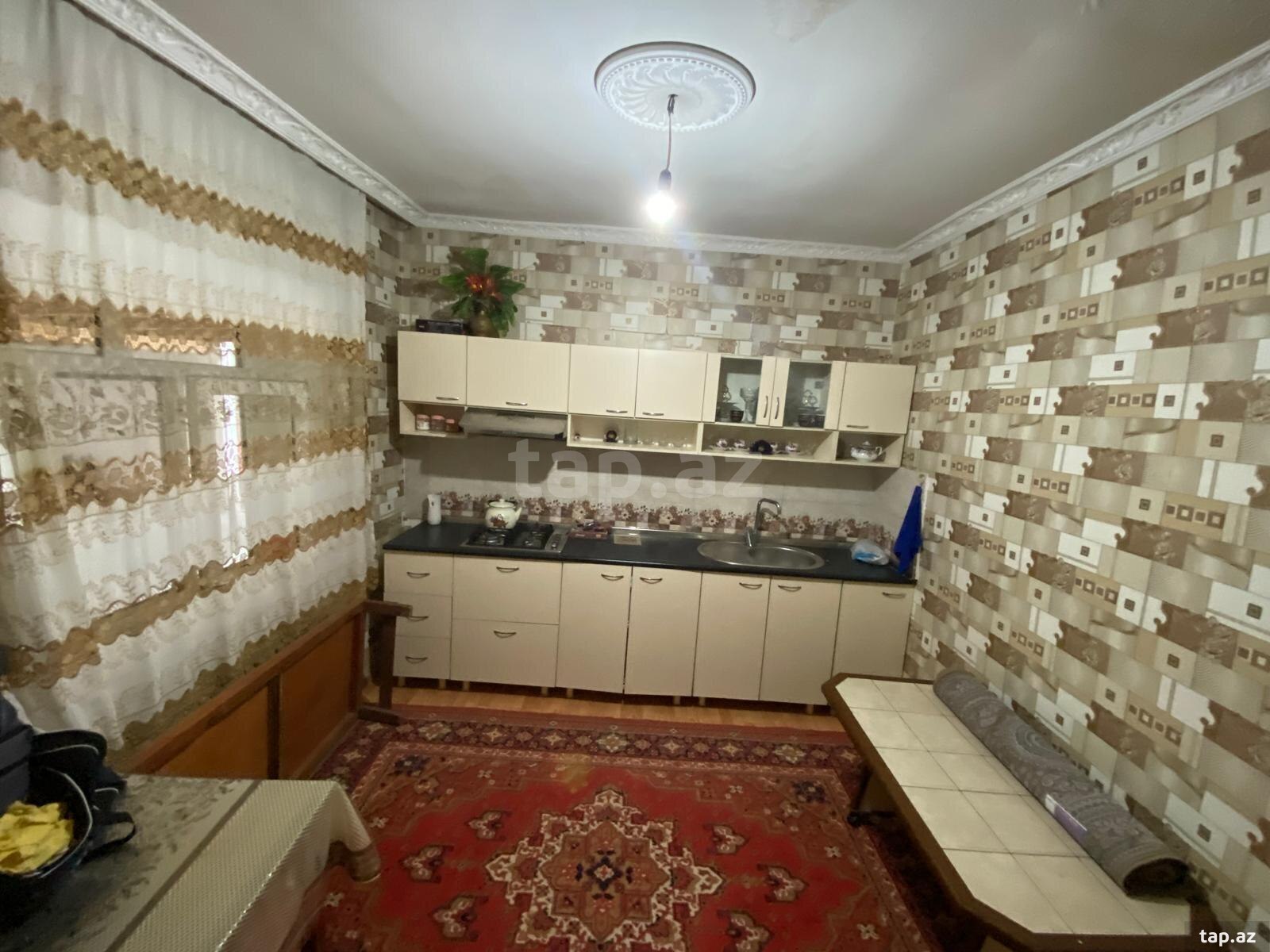 Həyət evi, Qarabağlı k.