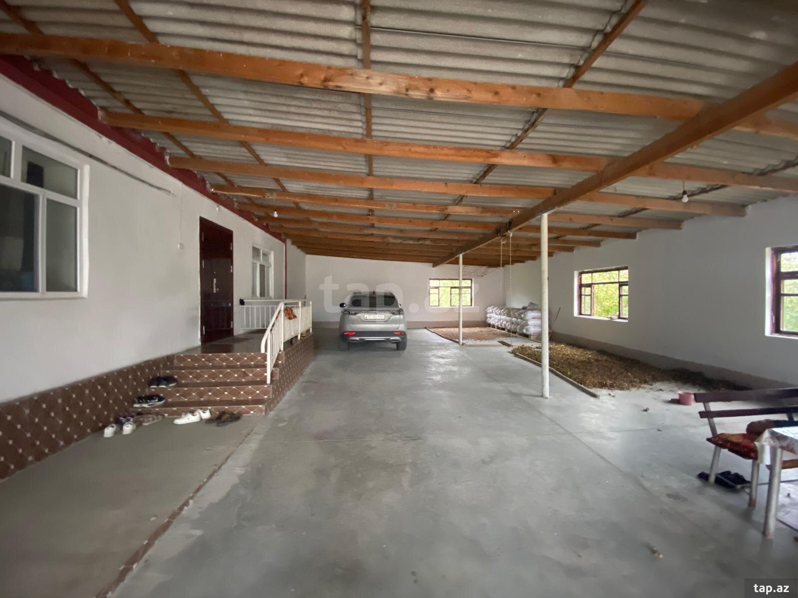 Həyət evi, Qarabağlı k.