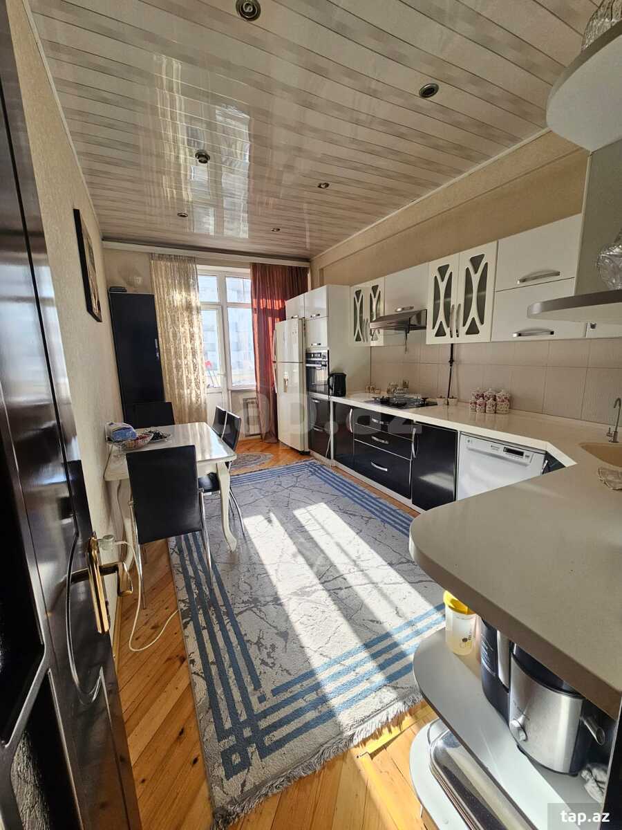3-otaqlı yeni tikili, Şövkət Məmmədova küç., 125 m²