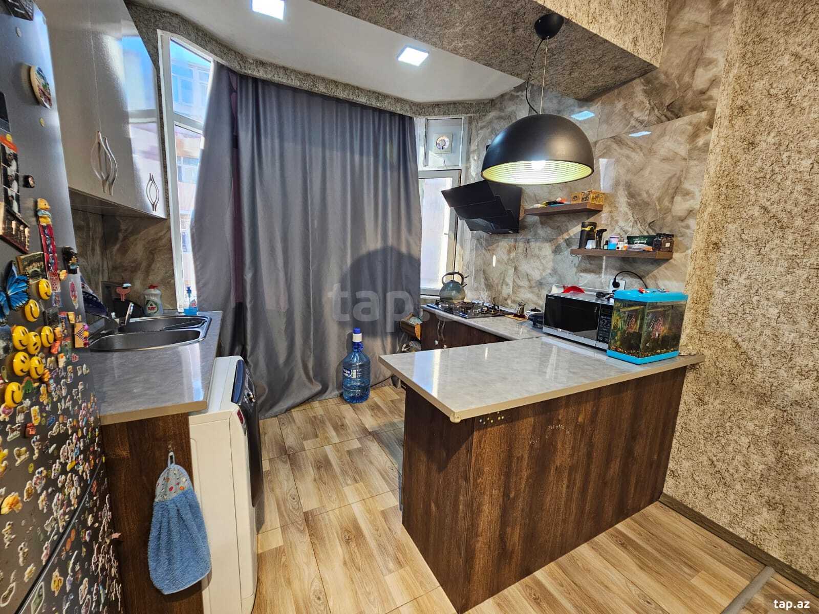 3-otaqlı yeni tikili, İnşaatçılar m., 75 m²