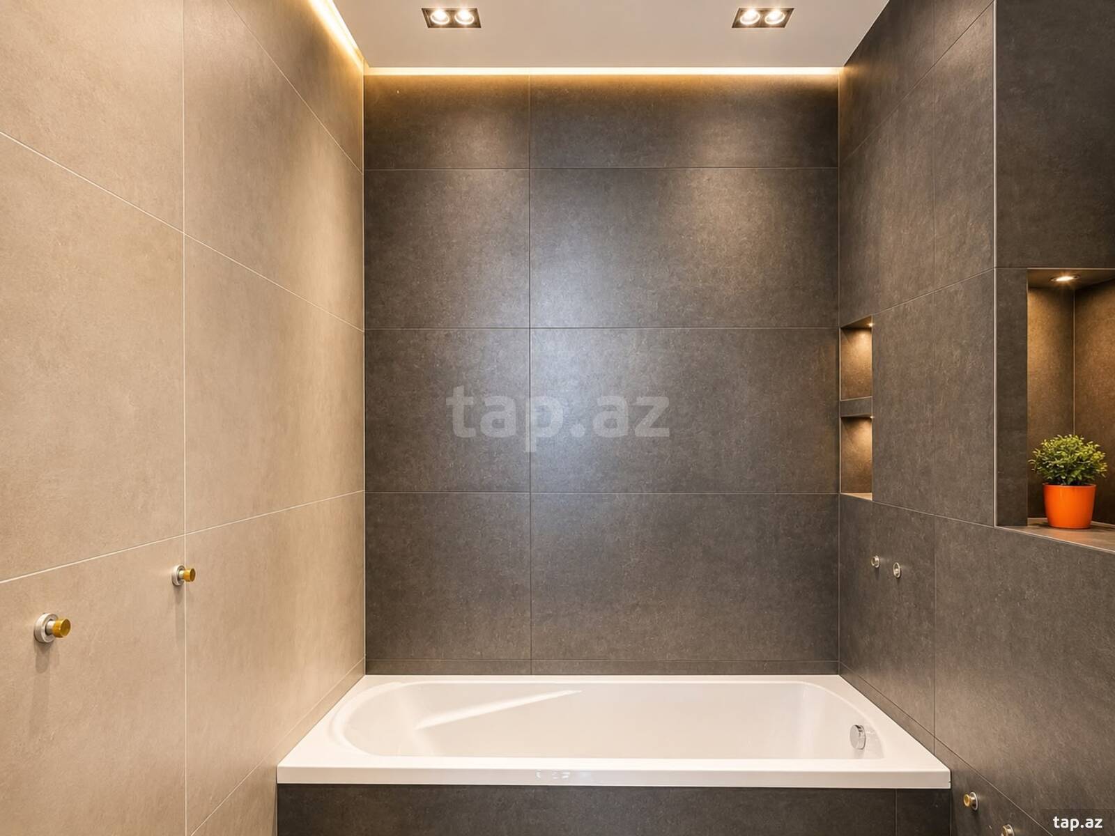 3-otaqlı yeni tikili, Tolstoy küç., 145 m²