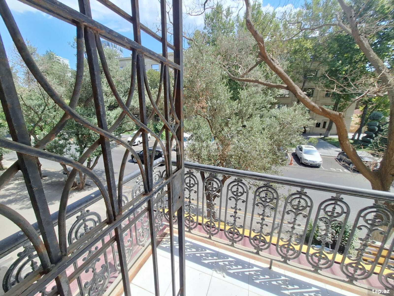 2-otaqlı mənzil kirayə verilir, H. Cavid pr. 43, 65 m²