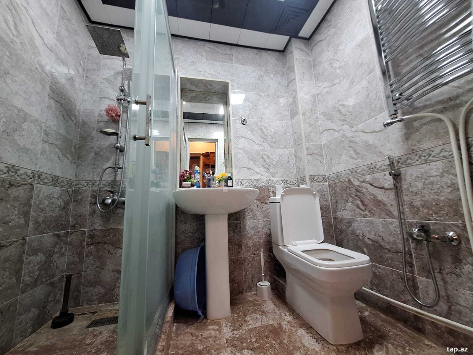 2-otaqlı mənzil kirayə verilir, H. Cavid pr. 43, 65 m²