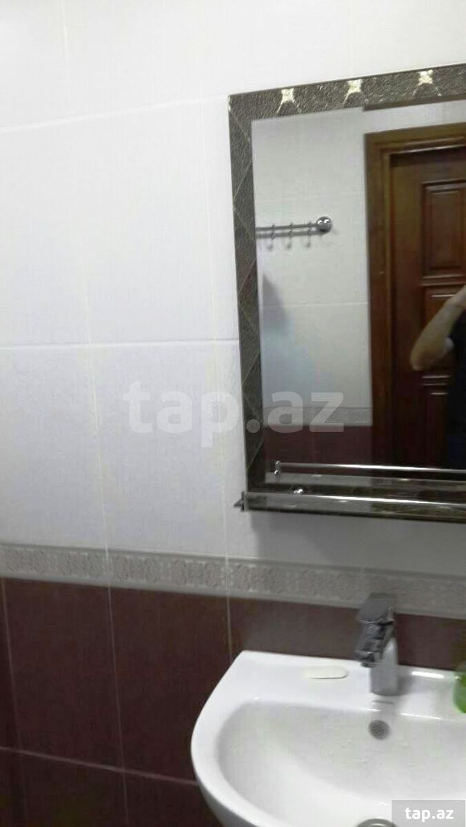 3-otaqlı mənzil kirayə verilir, 8 Noyabr m., 80 m²