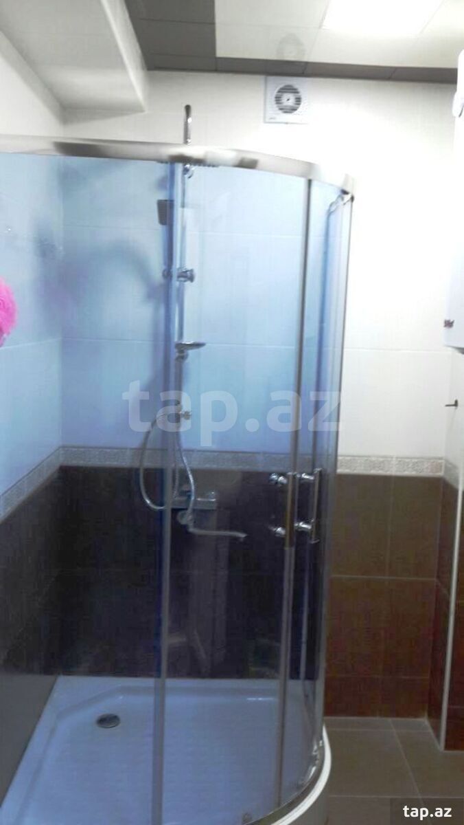 3-otaqlı mənzil kirayə verilir, 8 Noyabr m., 80 m²