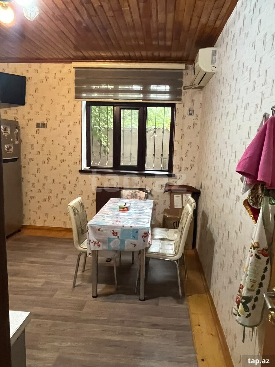 Həyət evi, Saray qəs.