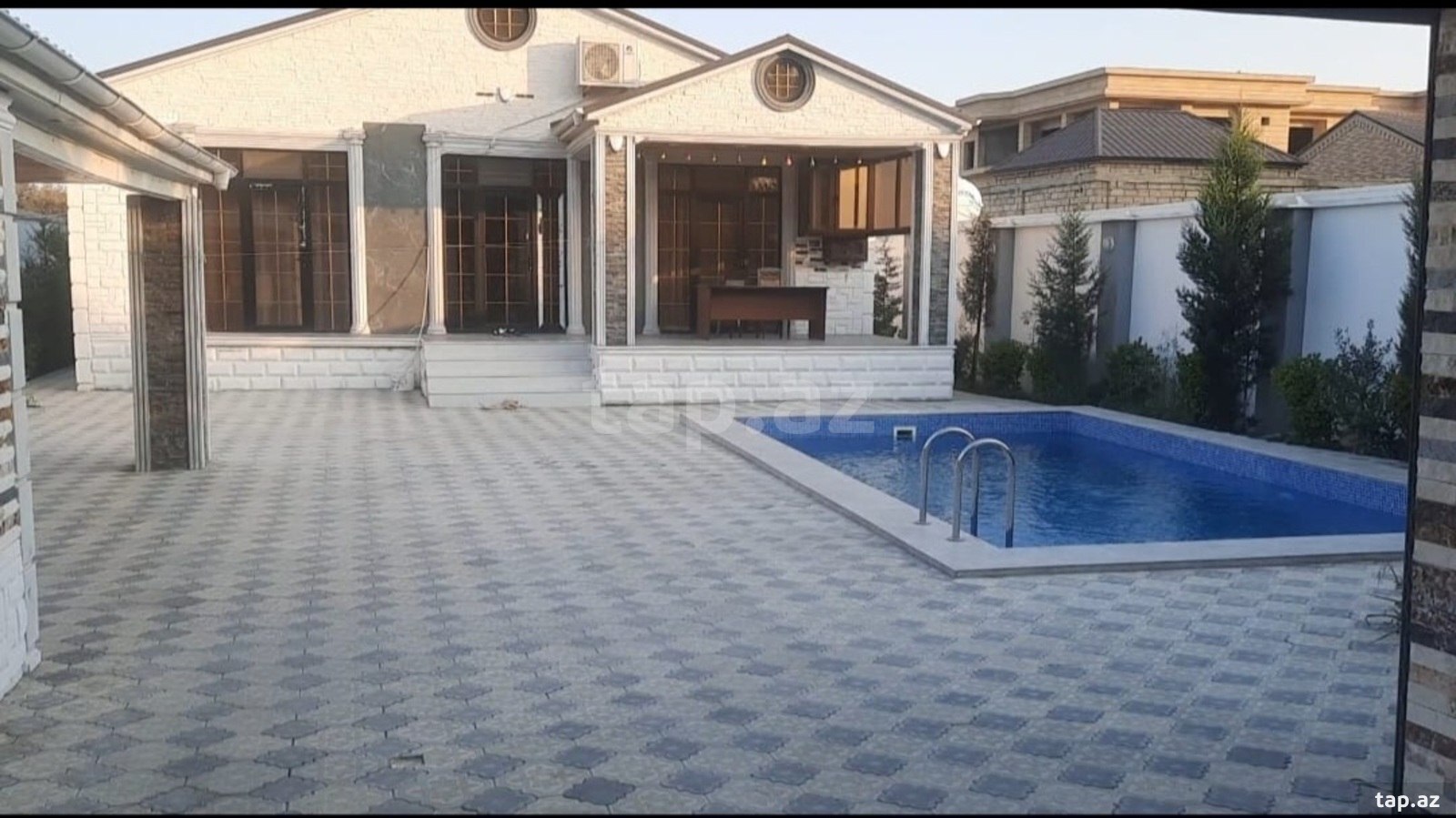 Bağ evi kirayə verilir, Şüvəlan qəs.